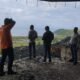 Tim Inafis Sat Reskrim Polres Loteng Bersama Polsek Prabarda Datangi TKP Kebakaran Villa Di Desa Montong Ajan