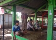 Bhabinkamtibmas Desa Sugian Sambangi Warga dan Berikan Himbauan Kamtibmas Jelang Pemilu