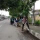 TNI-Polri, Mahasiswa KKN UNRAM, dan Warga Sekotong Bersatu Bersihkan Lingkungan