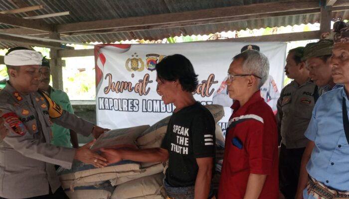 Kapolres Lombok Barat Gelar Jumat Curhat di Desa Senggigi: Warga Sampaikan Keluhan