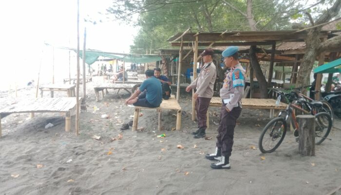 Polsek Labuapi Lakukan Patroli di Pemukiman dan Pantai Kuranji Dalang