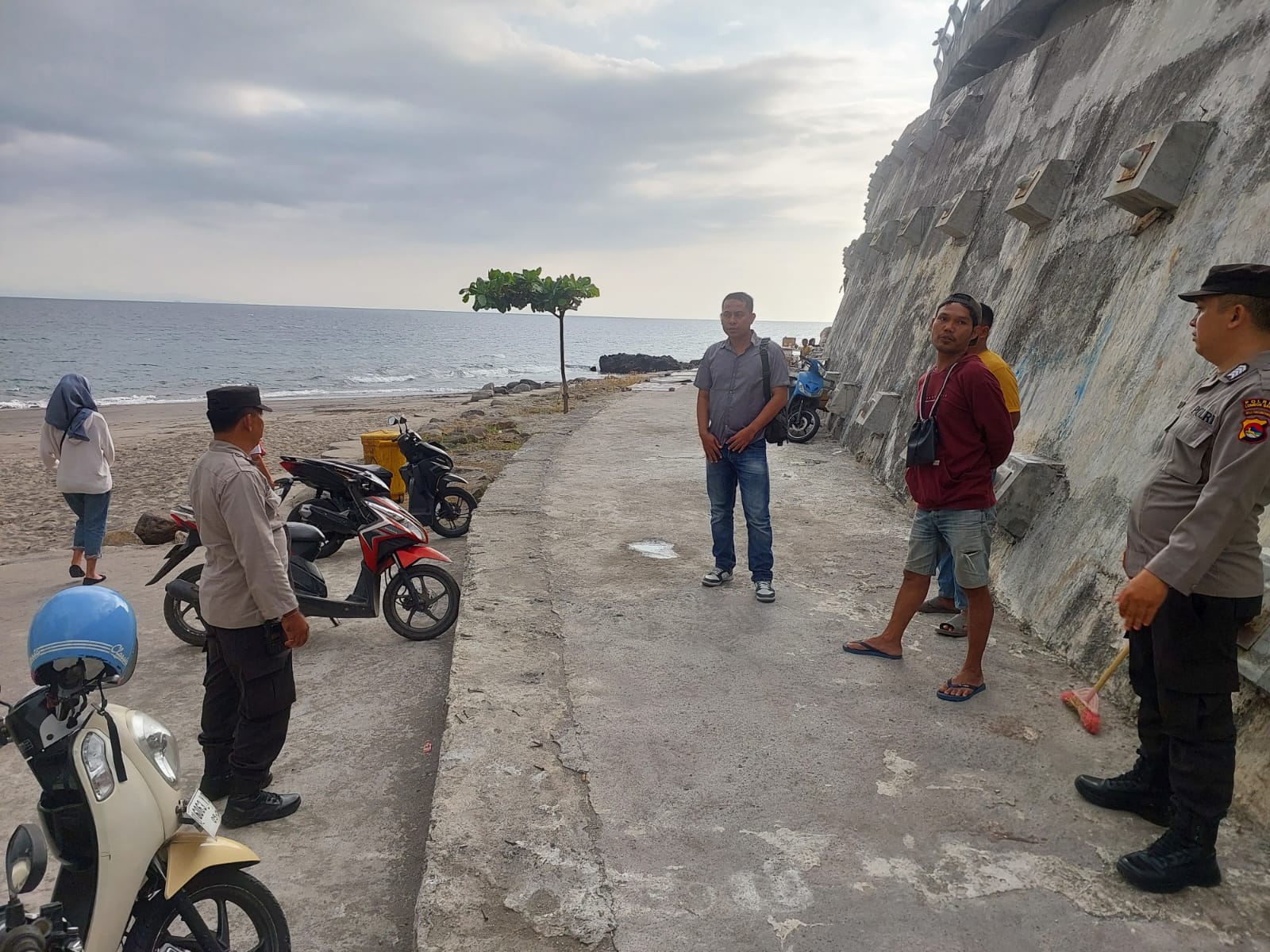 Polisi Tingkatkan Keamanan Wisatawan di Pantai Senggigi, Lombok Barat