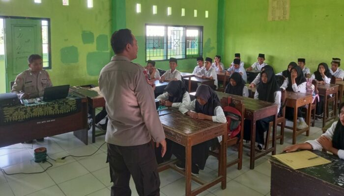 Sub Satgas Binmas Polres Lombok Barat: Edukasi Pemilih Pemula Hadapi Pemilukada 2024