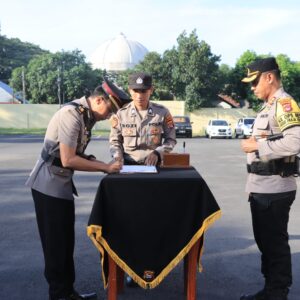 Kapolres Loteng Pimpin Sertijab Kasat dan Lantas Kasat Tahti.