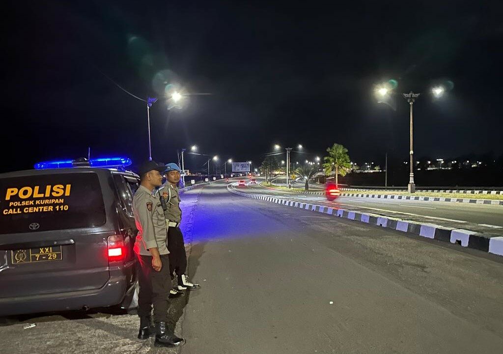 Patroli Malam Polsek Kuripan Blue Light Jaga Keamanan di Jalur Bypass Lombok