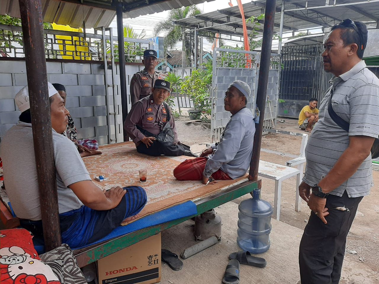 Patroli Rutin Polsek Labuapi Menciptakan Keamanan di Perumahan dan Wilayah Padat Penduduk