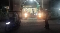 Polsek Sekotong Kawal Tarawih, Ibadah Makin Khusyuk!