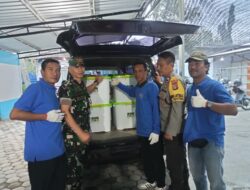 Dukung Program Pemerintah, Bhabinkamtibmas Kelurahan Renteng Kawal Pendistribusian Makanan Bergizi Gratis