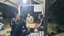 Bhabinkamtibmas Desa Banjar Laksanakan Sambang Pos Ronda, Jalin Kedekatan dengan Warga