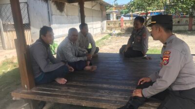 Sat Binmas Polres Lombok Barat Ajak Pemuda Pasar Kuripan Jaga Kamtibmas