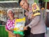 Polsek Rasanae Timur Berbagi Kebaikan, Salurkan Bantuan Beras untuk Warga yang Membutuhkan