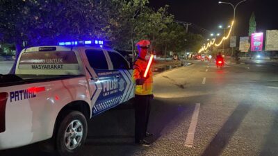 Sat Lantas Polres Bima Kota Gelar Blue Light Patrol dan Pengaturan Lalu Lintas
