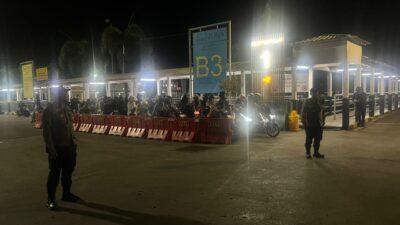 KMP Muryati Berlayar Aman, Polsek Lembar Kawal Ketat Proses Pemuatan Kendaraan dan Penumpang