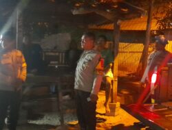 Patroli Cipkon KRYD Malam Minggu, Polsek Rasanae Timur dan Subsektor Raba Amankan Puluhan Botol Miras Oplosan