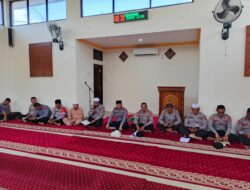 Personel Polres Bima Kota Laksanakan Kegiatan Rutin Binrohtal di Masjid Jabal Qubis