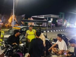 Patroli Dialogis Polsek Taliwang Jaga Kamtibmas di Alun-Alun, perkuat kehadiran polisi di tengah masyarakat