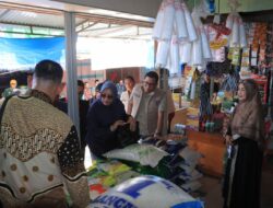 Tim Satgas Pangan Dampingi Direktur Penganekaragaman Konsumsi Pangan Cek Harga Beras di Kabupaten Sumbawa Barat