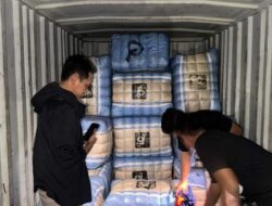Polisi Bongkar Sindikat Balpres di Jakarta, 207 Bal Pakaian Bekas Impor Disita