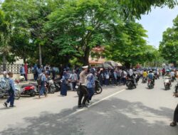 Sat Lantas Polres Dompu Gelar Strong Point Siang Hari, Pastikan Kelancaran dan Keamanan Berlalu Lintas