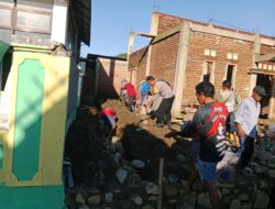 Bhabinkamtibmas Desa Moteng Ajak Warga Perkuat Semangat Kebersamaan dalam Giat Gotong Royong