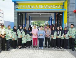 Kapolri Singgung Wujudkan Generasi Emas Usai Tinjau SMP Kemala Bhayangkari Karanganyar