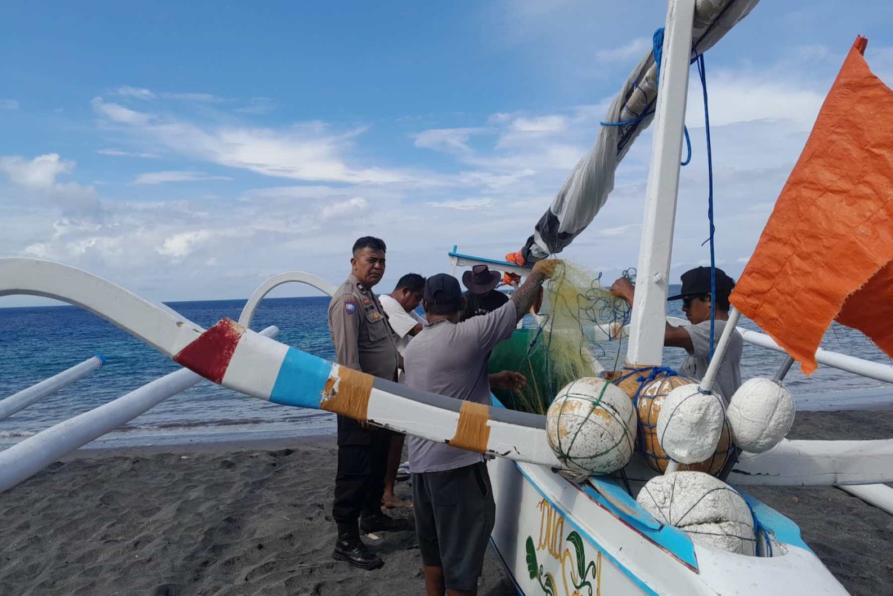 Cek Cuaca Sebelum Melaut, Pesan Polsek Batulayar ke Nelayan