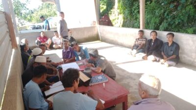 Babinsa Selelos Dorong Kekompakan Warga Lewat Sekolah Lansia