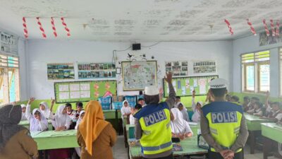 Tanamkan Tertib Lalu Lintas Sejak Dini, Sat Lantas Polres Bima Kota Sambangi SDN 01 Melayu
