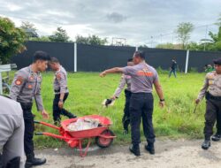 Plh Kapolres Bima Kota Pimpin Langsung Kegiatan KURVE (Bersih-Bersih) Mako