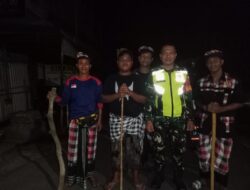 Babinsa Cilinaya Kawal Nyepi Aman Penuh Toleransi