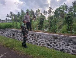 Bhabinkamtibmas Desa Masbagik Selatan Laksanakan Cek Lahan P2B di Dusun Peresak Selatan