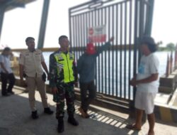 Komsos Humanis Babinsa Jaga Pelabuhan Bangsal Tetap Kondusif