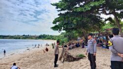 Libur Idul Fitri, Polsek Lunyuk Intensifkan Pengamanan di Objek Wisata Pantai Petani dan Pasir Putih