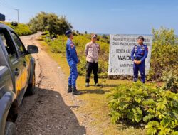 Personel Gabungan Polsek Soromandi dan Satpolairud Polres Bima Kabupaten Pantau Aktivitas Masyarakat di 2 Destinasi Wisata