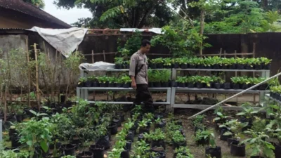 Polri Perkuat Ketahanan Pangan Warga Desa Bengkel Lombok Barat
