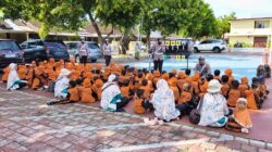 Tanamkan Keselamatan Sejak Dini, Ditlantas Polda NTB Edukasi Siswa SD di Lapangan Bhara Daksa