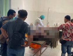 Sesosok Mayat Laki-Laki Ditemukan Mengapung di Kali Brangbiji, Polisi Lakukan Evakuasi Jenazah