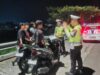Cegah Aksi Balap Liar yang Resahkan Warga, Satlantas Polres Lombok Barat Kepung Jalur Bypass BIL 2