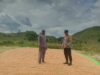 Dukung Program Pemerintah, Bhabinkamtibmas Ajak Petani Jual Jagung ke Bulog