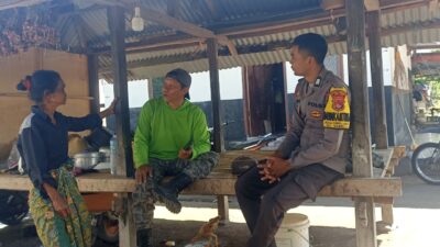 Bhabinkamtibmas Desa Obel-obel Intensifkan Sambang Warga, Perkuat Kamtibmas di Sambelia