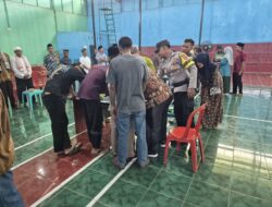 Bhabinkamtibmas Desa Rempe Dampingi Sunat Massal, 10 Anak Ikuti Kegiatan dengan Lancar