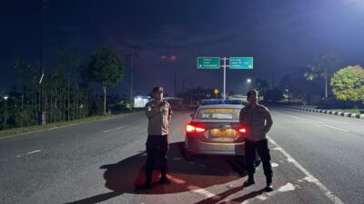 Waspada Jam Rawan, Polsek Kediri Jaga Ketat Jalur Bypass BIL Demi Keamanan Masyarakat