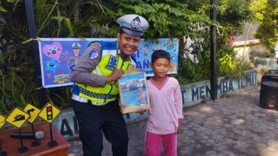 Program Polsanak Sat Lantas Polres Lombok Barat Sasar Pelajar