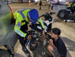Patroli Blue Light dan Penertiban Knalpot Brong, Polres Bima Kota Ciptakan Kamseltibcar Lantas