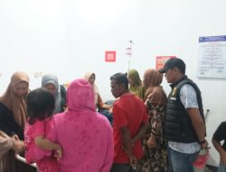 ANAK BALITA SELAMAT DARI INSIDEN TENGGELAM DI PANTAI LAKEY, POLISI IMBAU ORANG TUA AWASI ANAK SAAT BERMAIN DI PANTAI