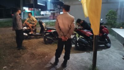 Patroli Malam Polsek Kediri Jaga Kamtibmas Desa Lelede