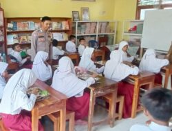 Polsek Sape Pantau Kegiatan Makan Bergizi Gratis di SDN Inpres 01 Naru