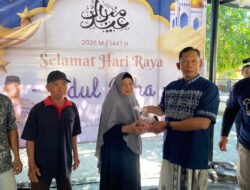 Kapolres Sumbawa Barat Serahkan Daging Kurban Langsung ke Masyarakat dan Media
