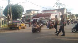 Melalui Patroli Siang, Polsek Woha Hadir Memberikan Rasa Aman Bagi Masyarakat di Wilayah Hukumnya