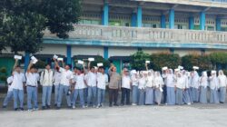 Bhabinkamtibmas Lenek Pesiraman Amankan Kelulusan Siswa SMK Majidi, Berikan Himbauan Kamtibmas